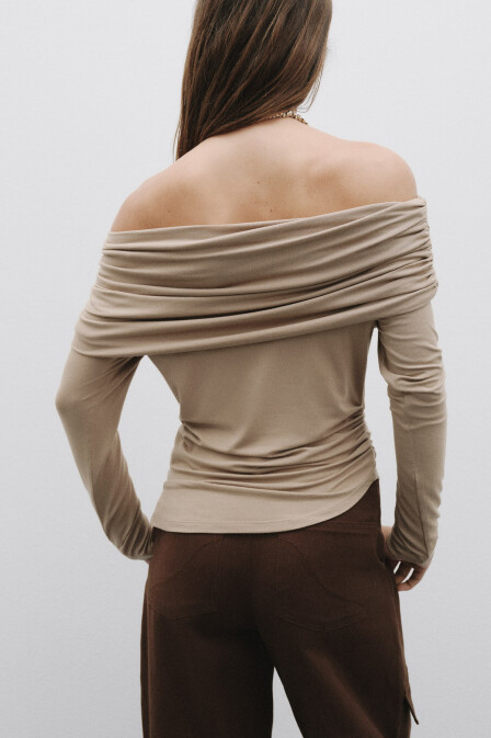 Düşük Omuzlu Asimetrik Bluz - 5