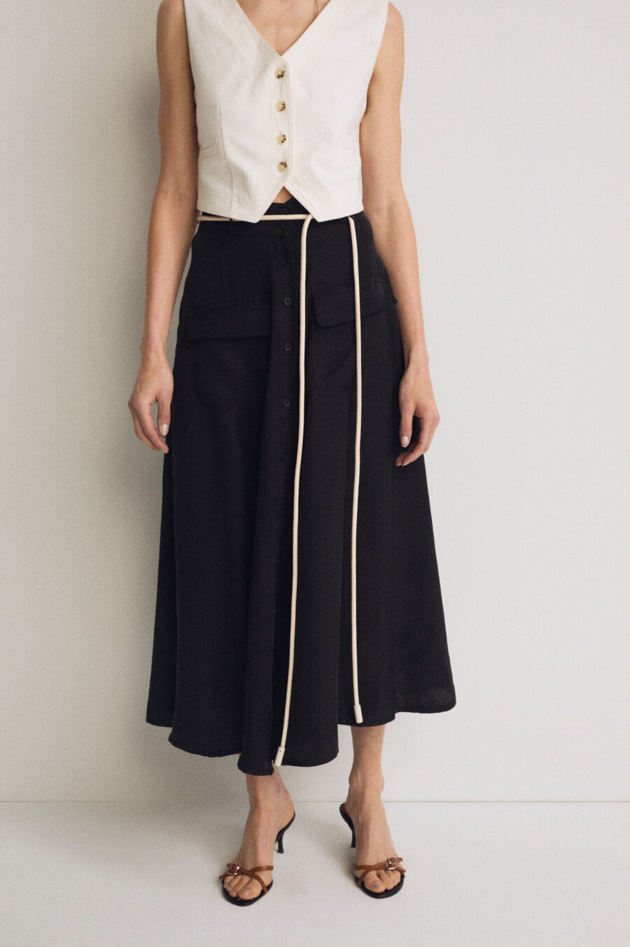 Lyocell Bell Black Skirt With Pockets - 2